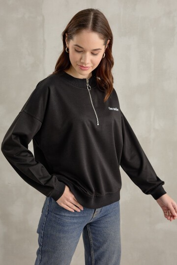 Kadın One Baskı Detay Yarım Fermuarlı Crop Sweatshirt