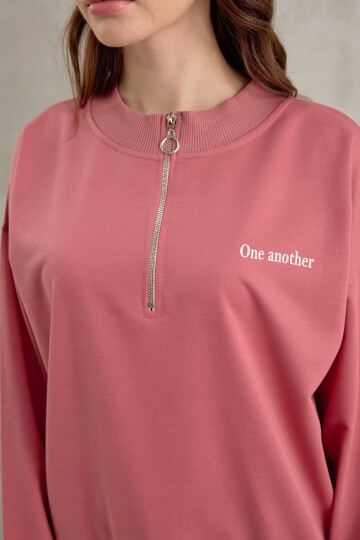 Kadın One Baskı Detay Yarım Fermuarlı Crop Sweatshirt